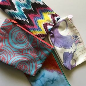 Cosmetic cases/pouches